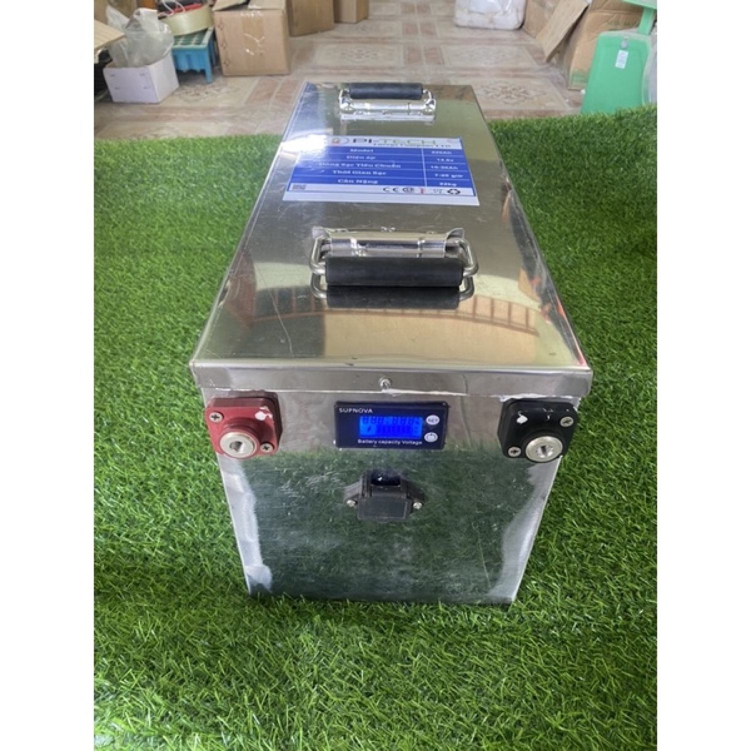 Bình Pin Lithium 12v 220Ah Mới 100% + Tặng kèm sạc 30A khi mua bình 1 Bình Pin Lithium 12v 220Ah Mới 100% + Tặng kèm sạc 30A khi mua bình