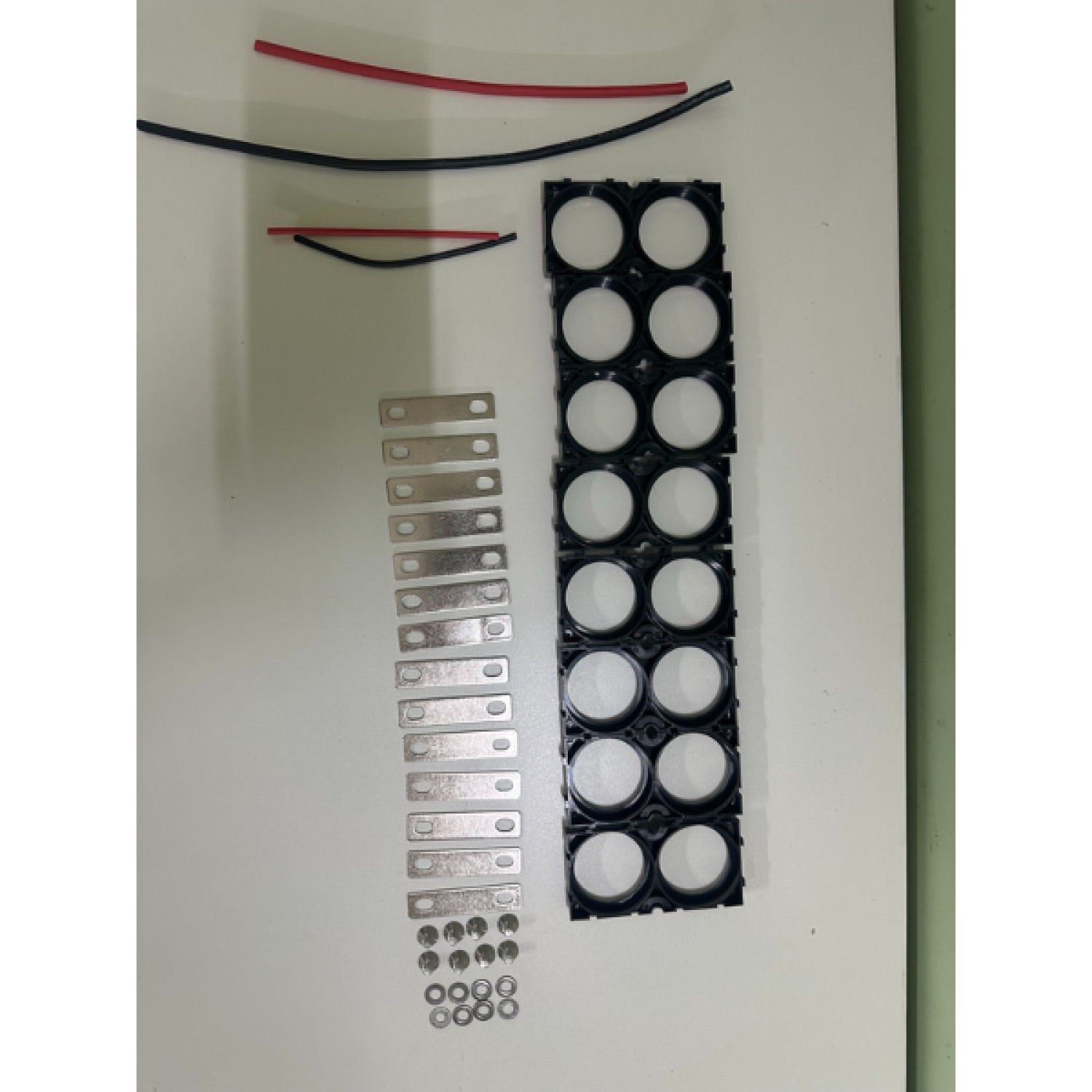 Bình lưu trữ 12V 44ah mạch 4s 100a 2 lớp pin 8cell 46160 3,2V 22ah 1 cell 6 Bình lưu trữ 12V 44ah mạch 4s 100a 2 lớp pin 8cell 46160 3,2V 22ah 1 cell - Ảnh 6